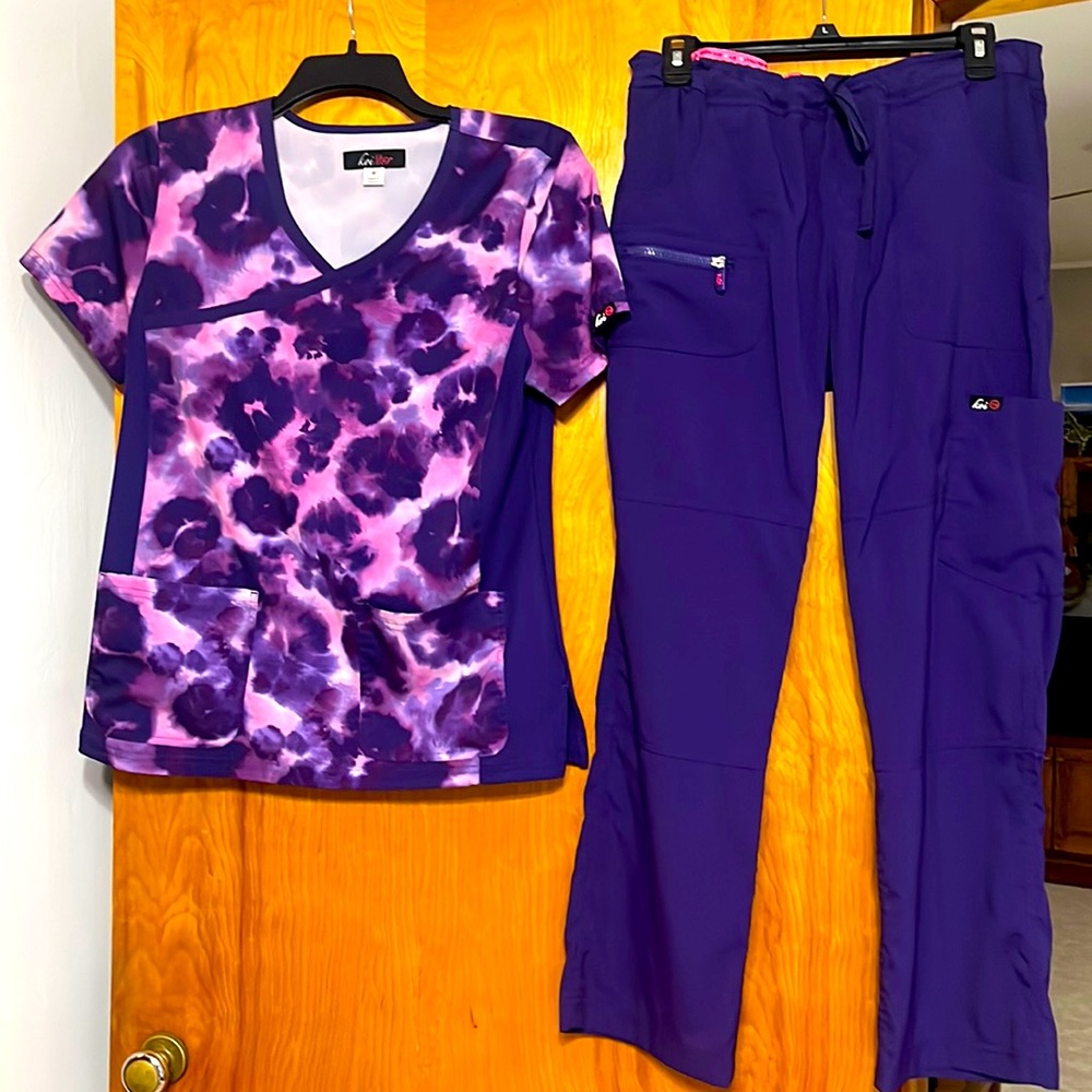 Koi lite scrub set